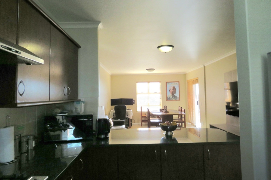 To Let 2 Bedroom Property for Rent in Century City Western Cape